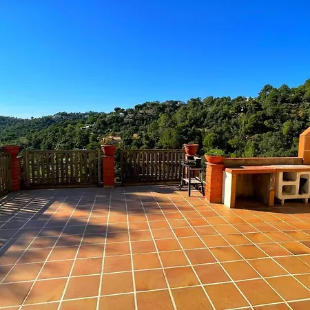 Гостьовий будинок Paradise Lloret