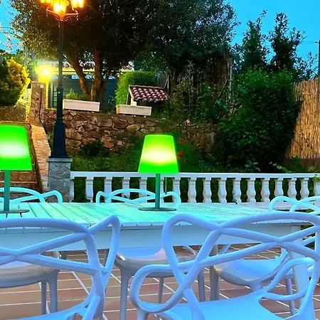 Гостьовий будинок Paradise Lloret Льорет-де-Мар