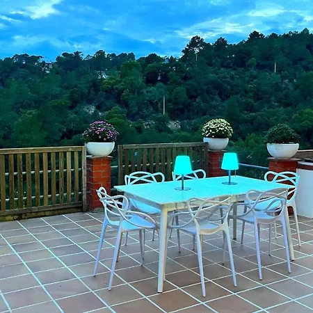 Гостьовий будинок Paradise Lloret Льорет-де-Мар