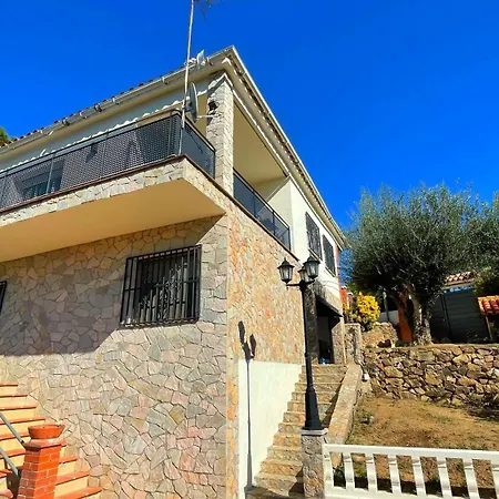 Гостьовий будинок Paradise Lloret